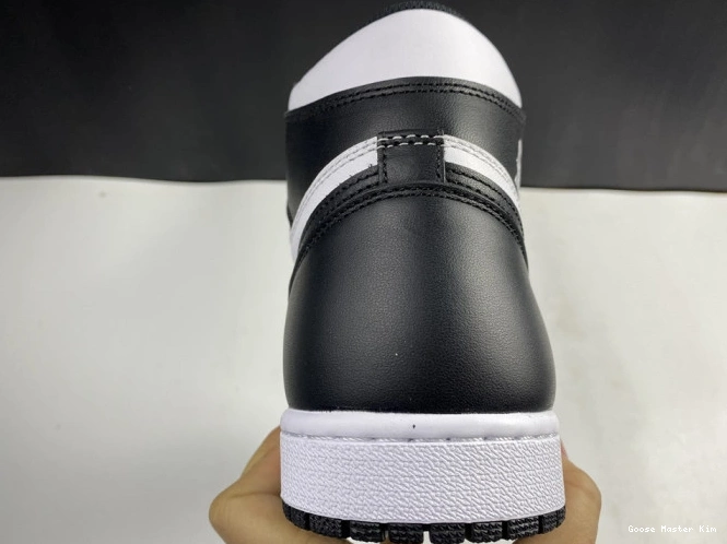 555088-010 Jordan Retro (2014) Air Black White 1 0715